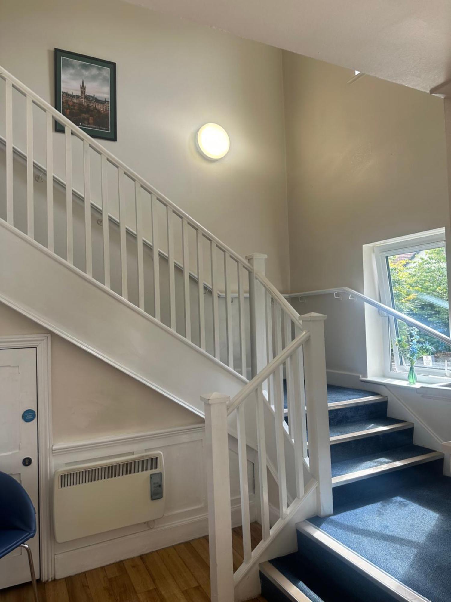 Go2 Glasgow Cumbernauld Hotel - Free Parking And Pet Friendly Εξωτερικό φωτογραφία