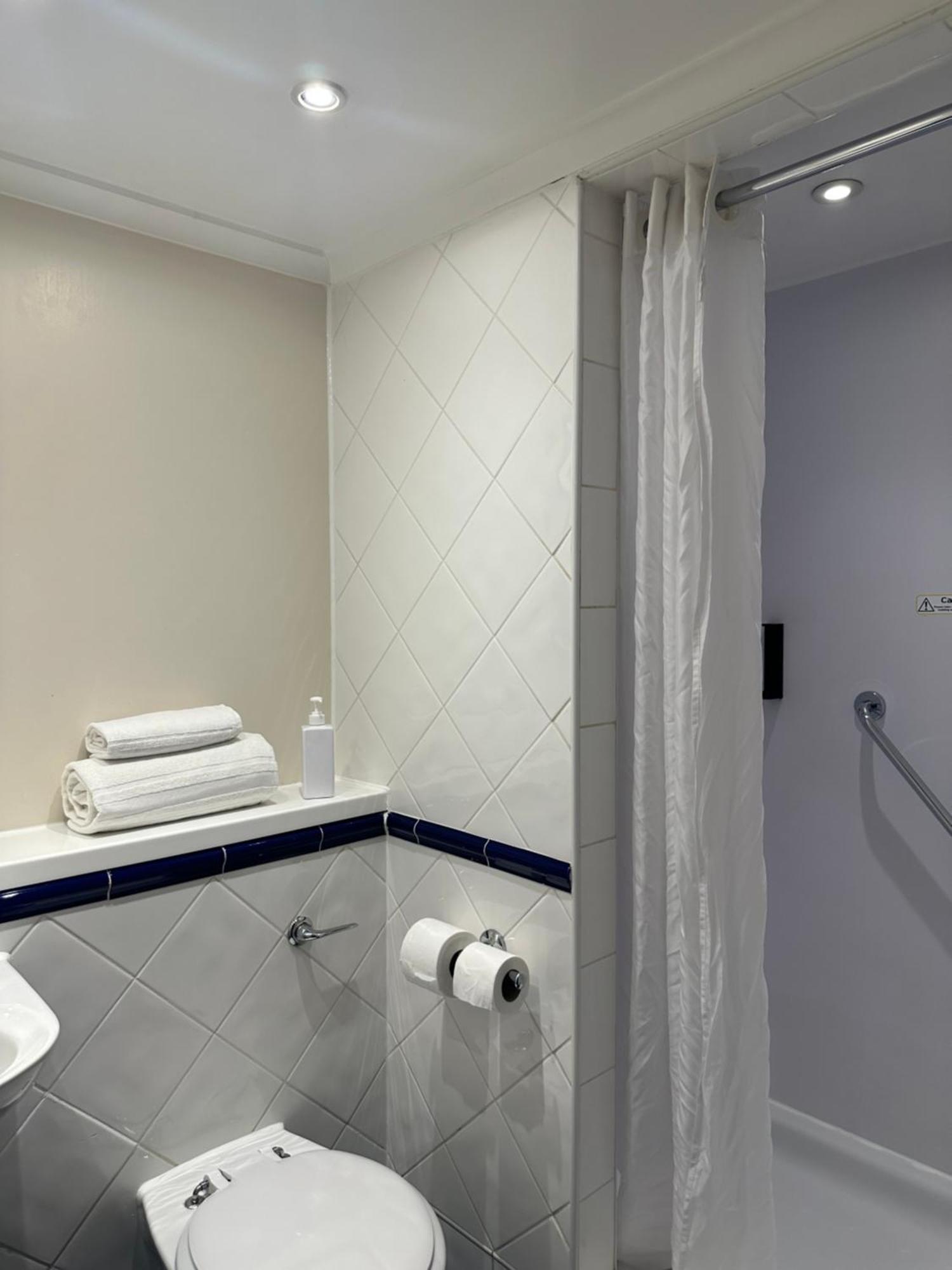 Go2 Glasgow Cumbernauld Hotel - Free Parking And Pet Friendly Εξωτερικό φωτογραφία