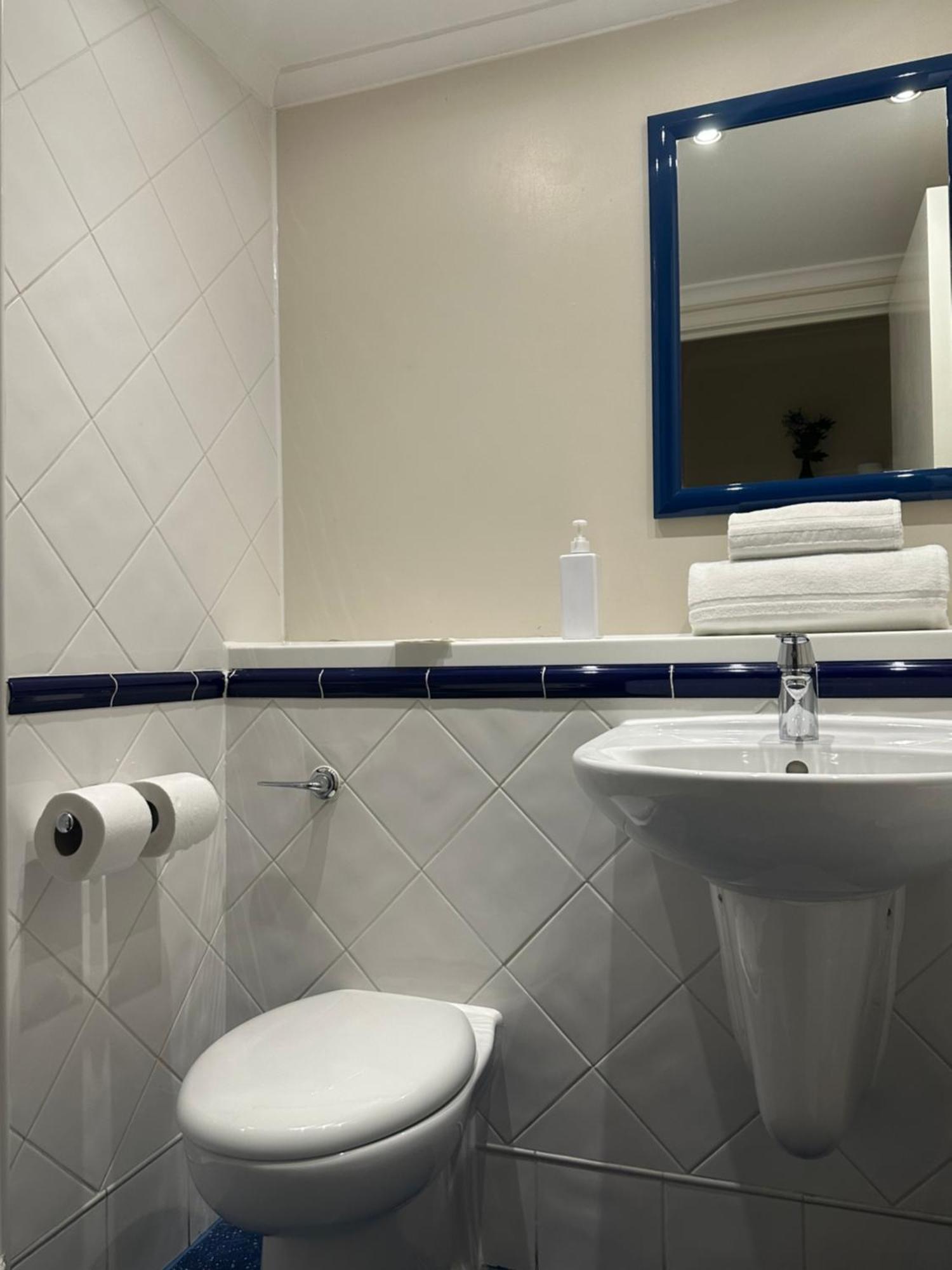 Go2 Glasgow Cumbernauld Hotel - Free Parking And Pet Friendly Εξωτερικό φωτογραφία