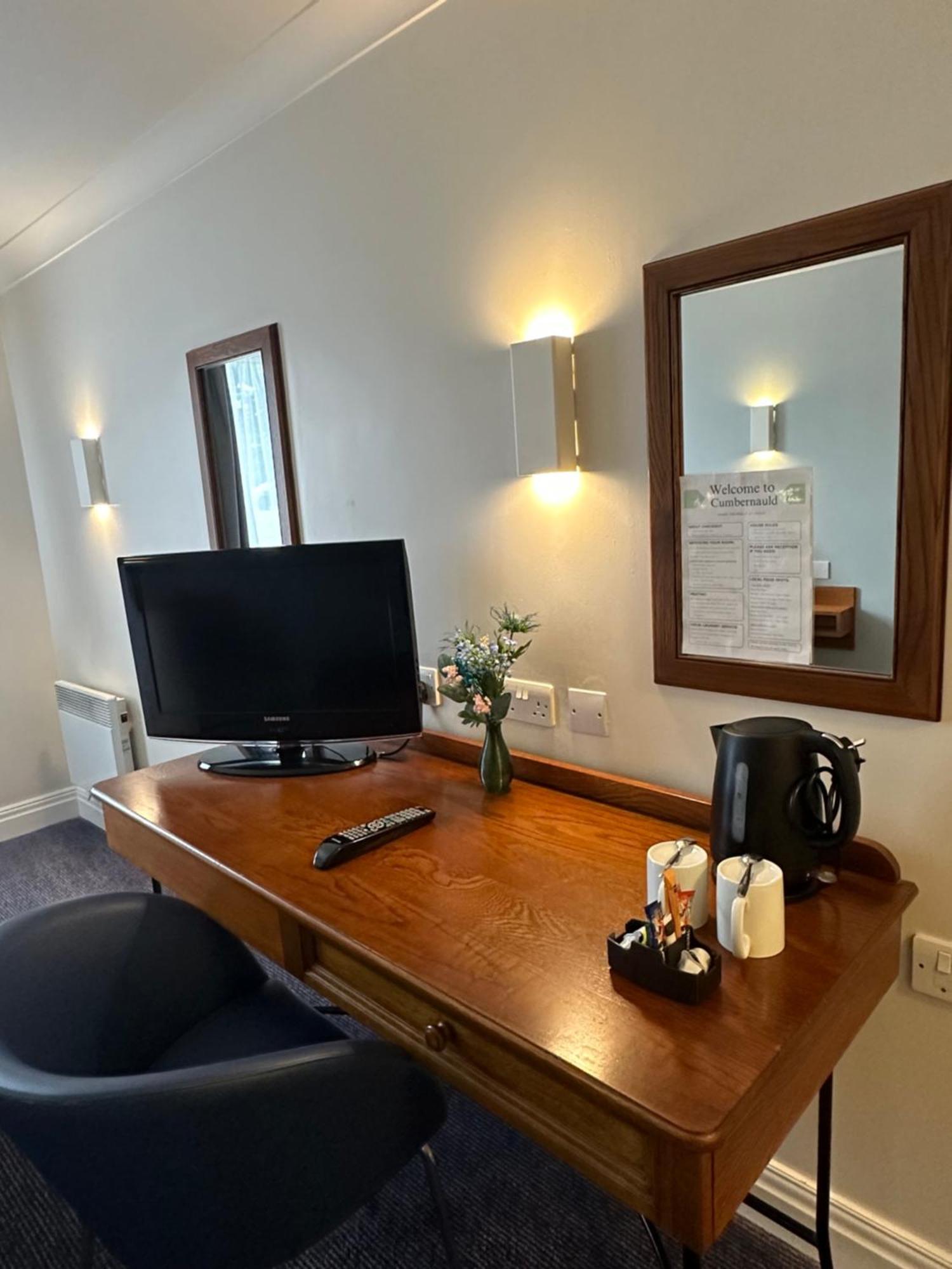 Go2 Glasgow Cumbernauld Hotel - Free Parking And Pet Friendly Εξωτερικό φωτογραφία